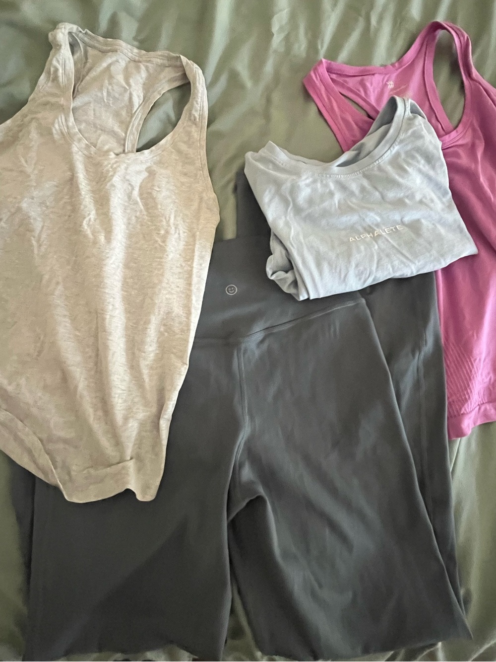Athleisure Bundle Size Large Lululemon Alphalete Gilly Hicks